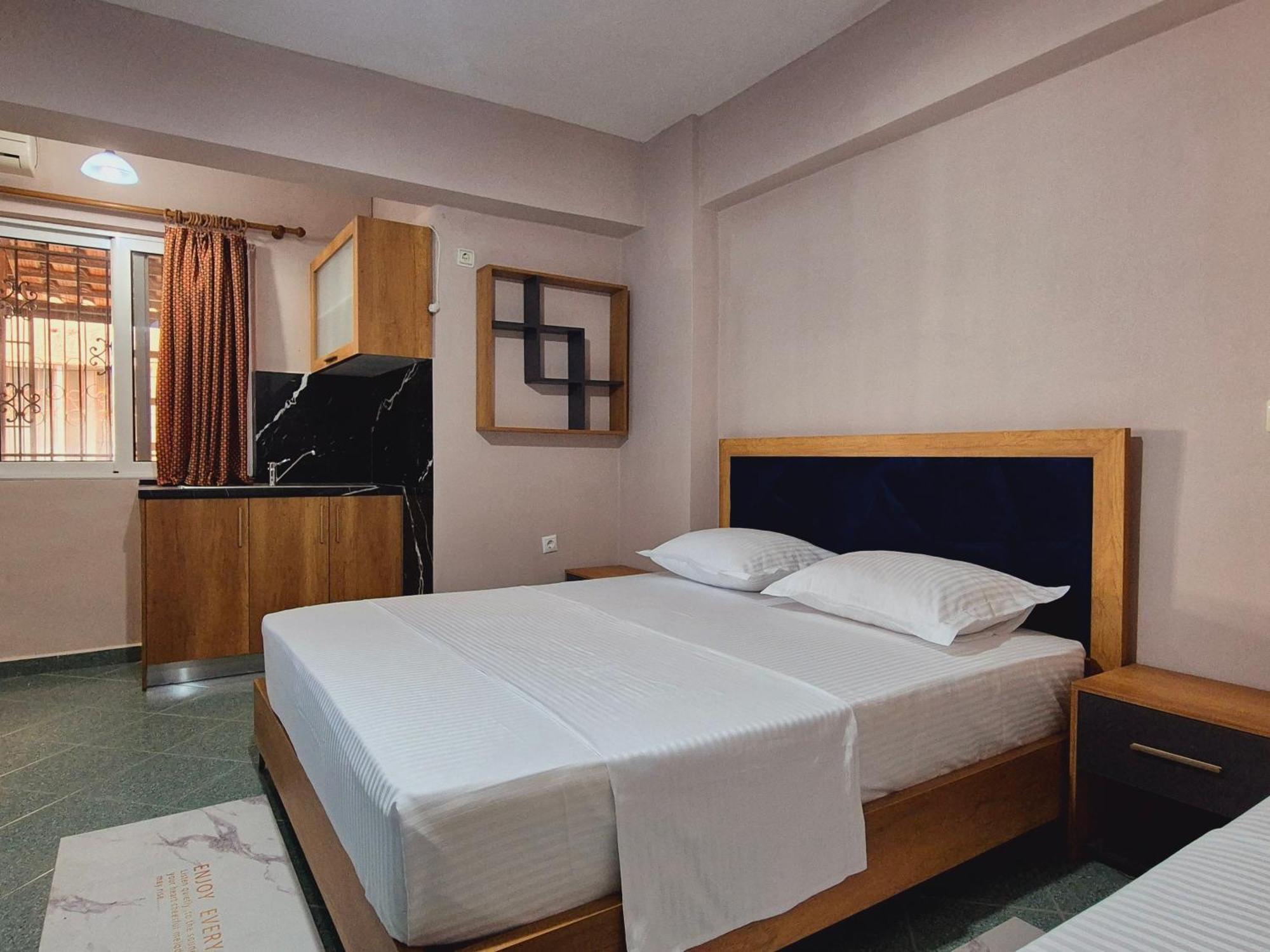 סרנדה Barca Rooms חדר תמונה
